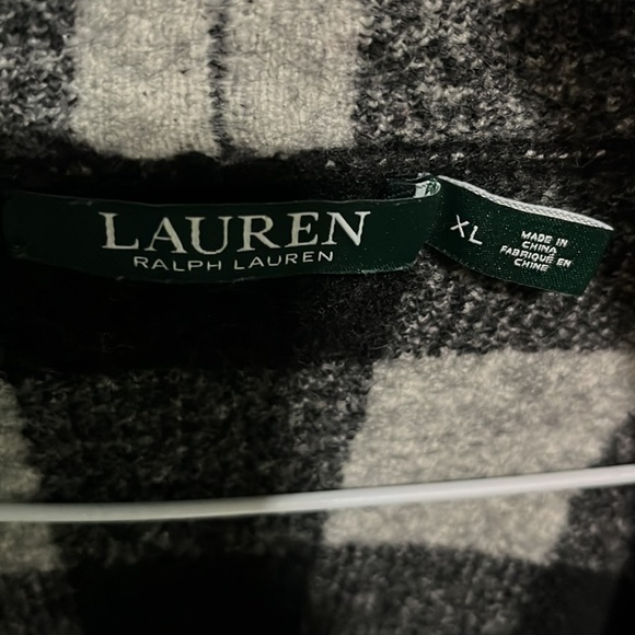 Wool coat - Picture 2 of 7